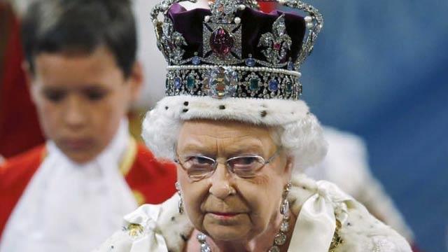 Kraliçe Elizabeth, tahtını Prens Charles’a devredecek’ Kraliçe Elizabeth, tahtını Prens Charles’a devredecek’