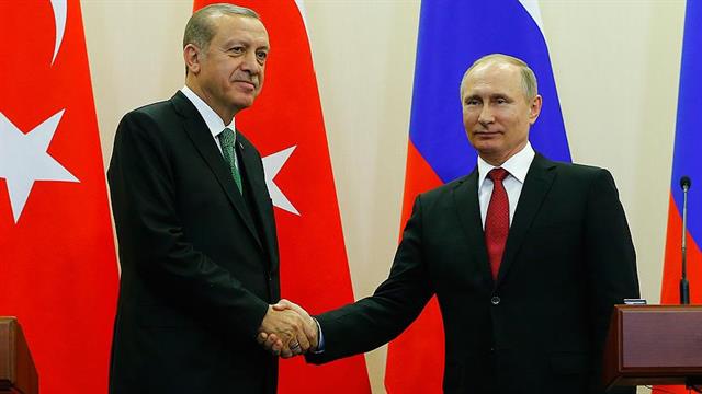 Putinden dünya liderlerine yeni yıl tebriği Putinden dünya liderlerine yeni yıl tebriği