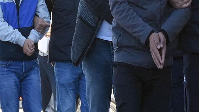 Van Haberleri: Vanda terör operasyonunda gözaltına alınan 13 şüpheli tutuklandı Van Haberleri: Vanda terör operasyonunda gözaltına alınan 13 şüpheli tutuklandı