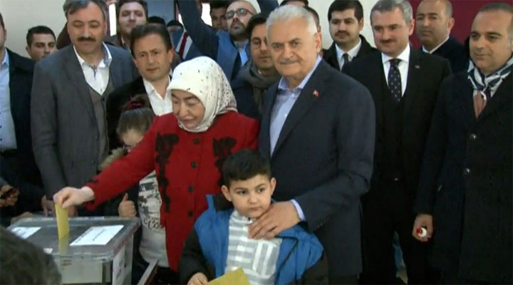  Oyunu kullanan Binali Yıldırım: Şimdi İstanbul için hizmet zamanı 